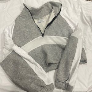 Crop zip up